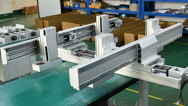 Eight-Axis Customized Robot Manipulator